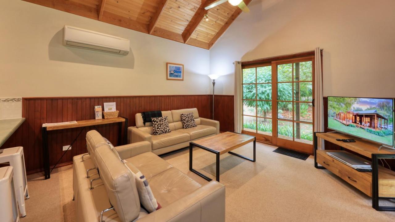 Beechworth Cedar Cottages Exteriör bild
